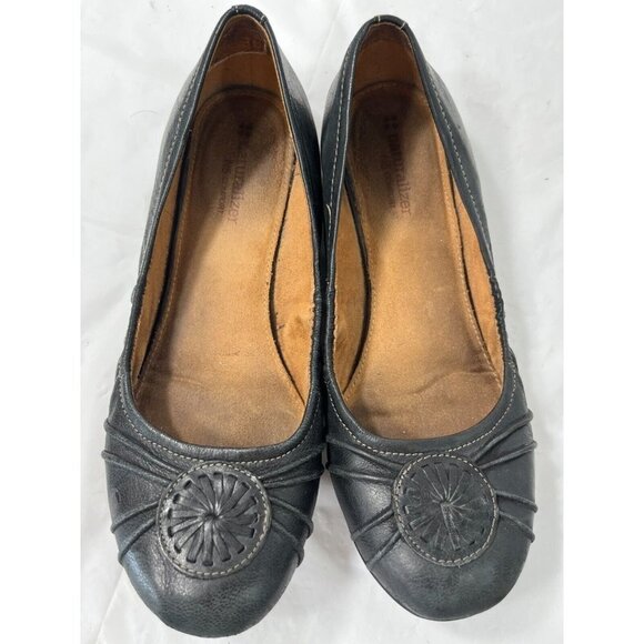 Naturalizer N5 Womens Ballet Flat black Leather Medallion Size 8 - Picture 3 of 12